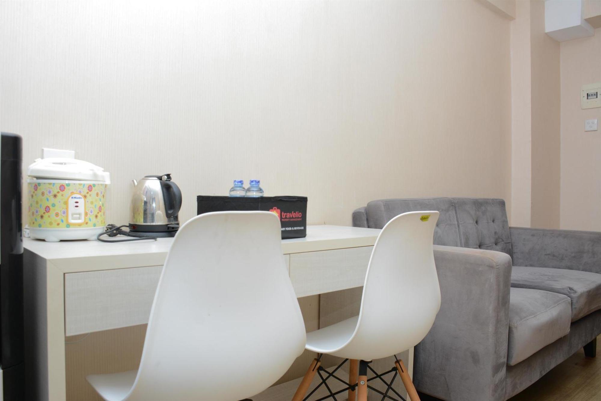 Appartement Minimalist 1br At Kebagusan By Travelio